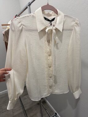 Zara Off-White Bow Collar Puff Sleeve Blouse